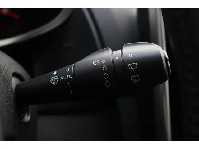 Renault Clio 0.9 TCe Eco2 Limited 2016 Benzine 27