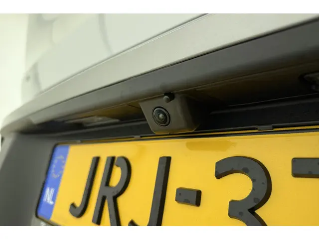 Peugeot 5008 1.2 Hybrid 145 GT 2025 Hybride Benzine 7