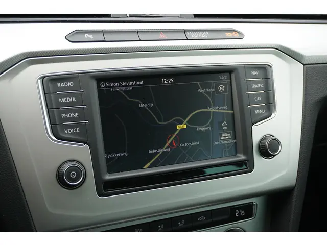 Volkswagen Passat 1.6 TDI Comfortline 2015 Diesel 23