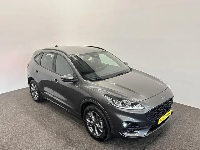 Ford Kuga 2.5 PHEV ST-Line 2023 Hybride Benzine 32