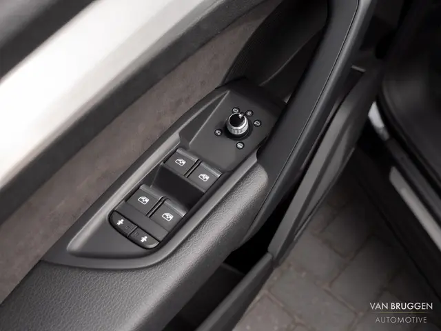 Audi Q5 55 TFSI E Quattro 2020 Hybride Benzine 36