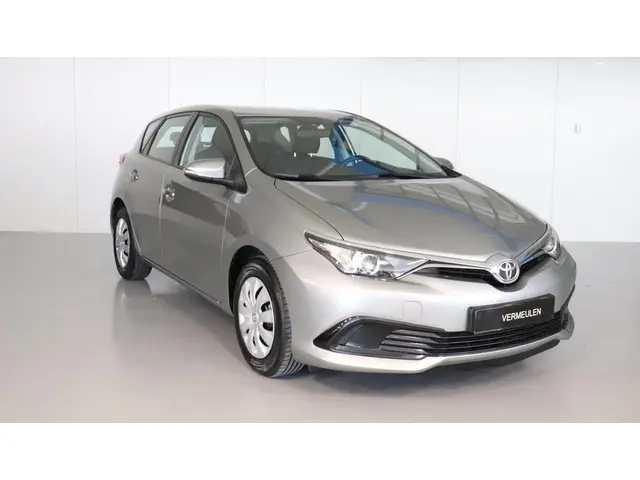 Toyota Auris 1.3 Now 2016 Benzine 3
