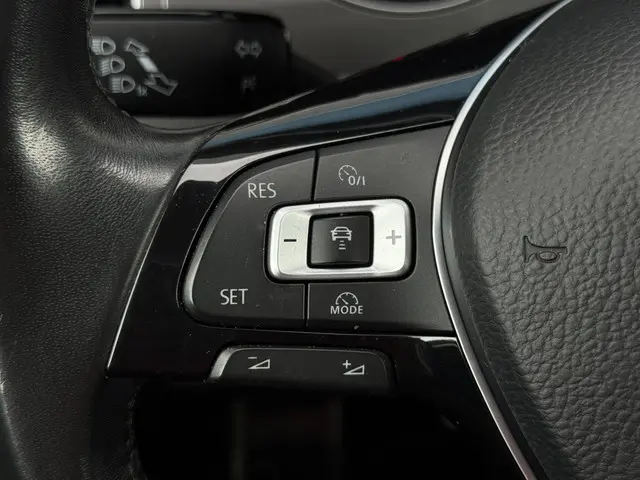 Volkswagen Golf Sportsvan 1.2 TSI Highline 2017 Benzine 11