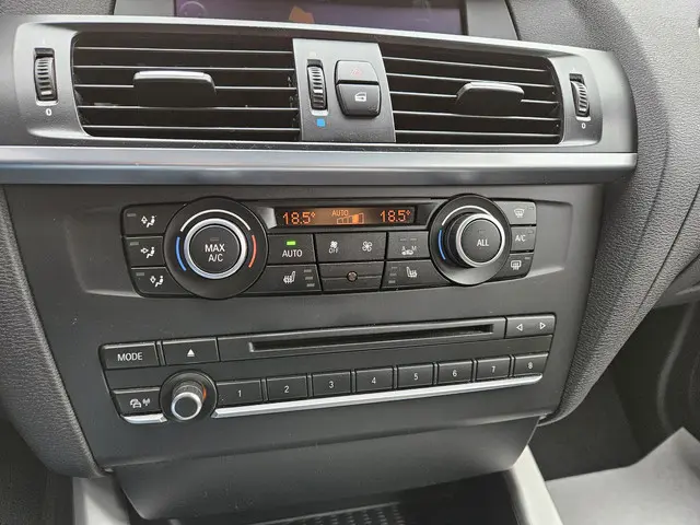 BMW X3 xDrive20i 2013 Benzine 39