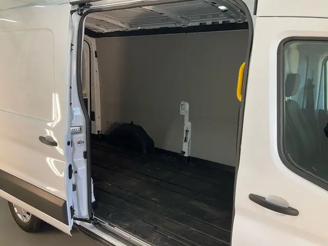 Ford Transit 350 2.0 TDCI L3H2 Trend 2024 Diesel 7