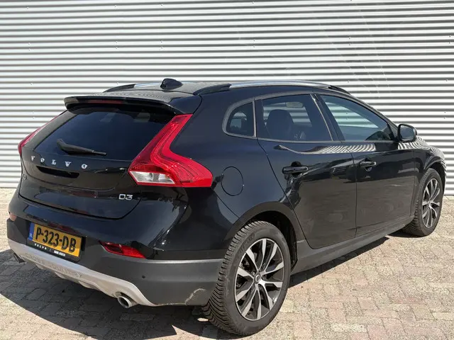 Volvo V40 Cross Country 2.0 D3 Summum 2019 Diesel 2