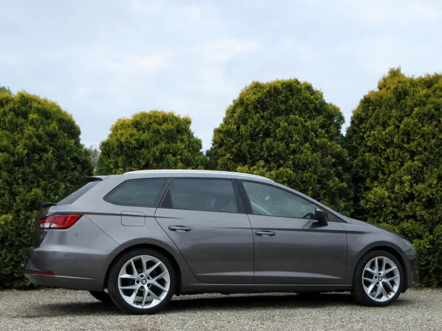 SEAT Leon ST 1.4 Eco TSI FR *Navi*ECC* 2014 Benzine 8