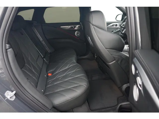 BMW XM 50e 2025 Hybride Benzine 8