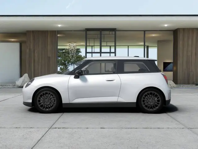 MINI Electric Cooper SE 2025 Elektrisch 4