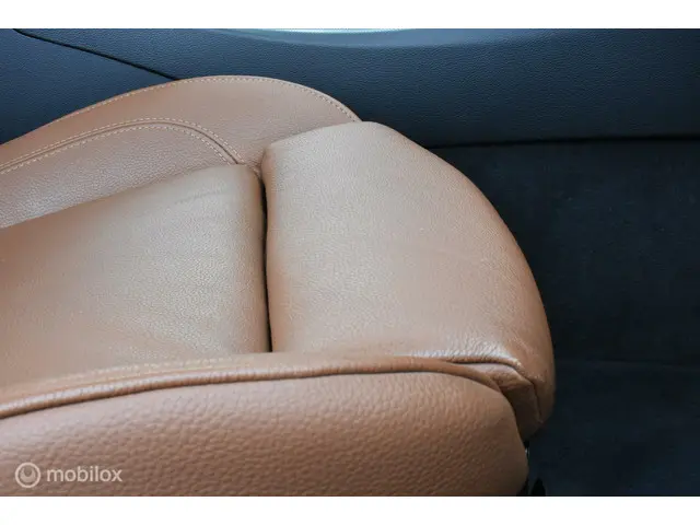 BMW 3 Serie Coupé 325i High Executive 2012 Benzine 18