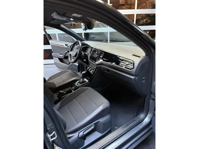 Volkswagen T-Roc 1.5 TSI Sport Automaat!!! 2020 Benzine 8