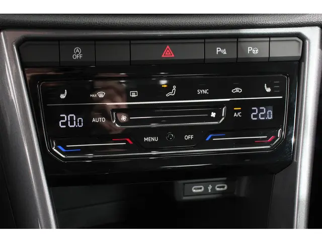 Volkswagen T-Roc 1.5 TSI DSG Style 2023 Benzine 17