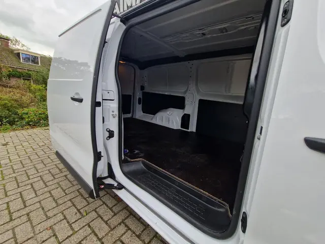 Opel Vivaro 2.0 Diesel 145 L3 2024 Diesel 7