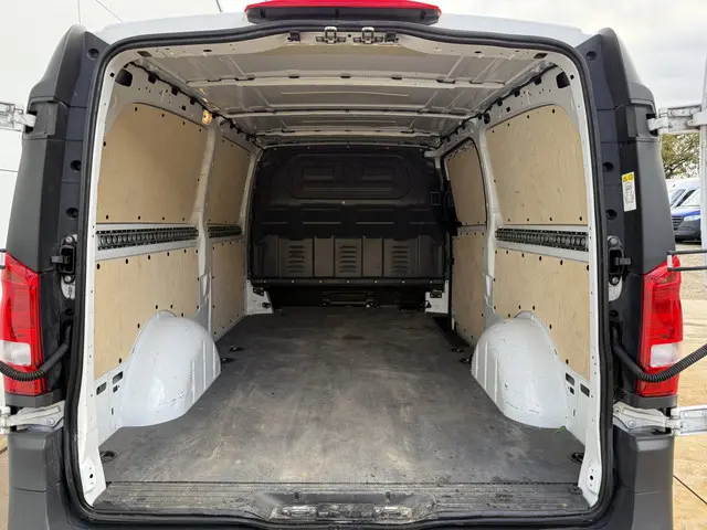 Mercedes-Benz Vito 114 2.1 CDI 2021 Diesel 12