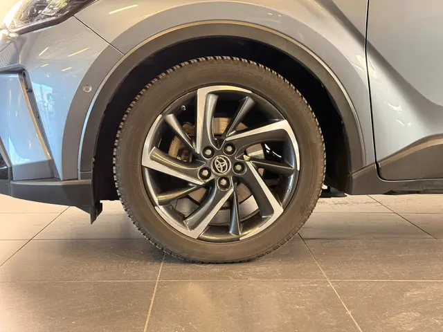 Toyota C-HR 1.8 Hybrid Bi-Tone 2021 Hybride Benzine 6