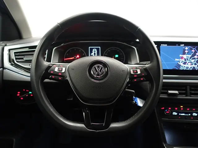 Volkswagen Polo 1.0 TSI Highline+ Aut- 2018 Benzine 16