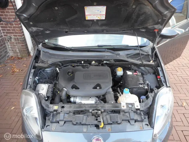 Fiat Punto TwinAir Turbo 100 Lounge 2016 Benzine 23