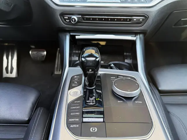 BMW 3 Serie 330i High Executive M Line 2019 Benzine 14