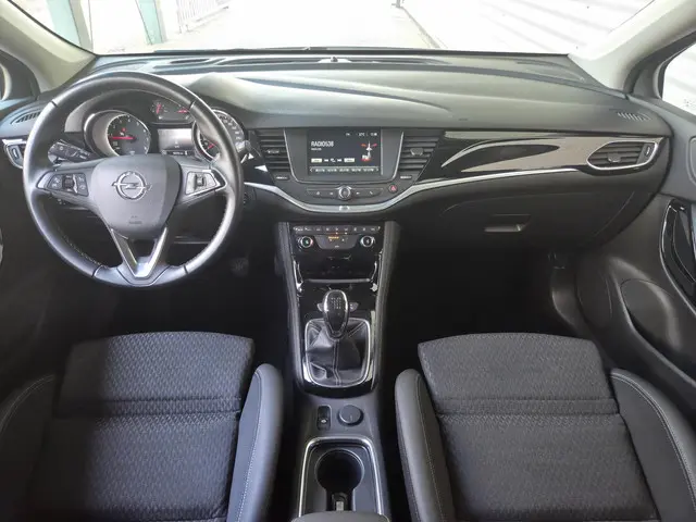 Opel Astra 1.4 Innovation 2018 Benzine 11
