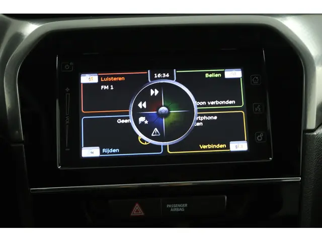 Suzuki Vitara 1.6 High Executive 2015 Benzine 51