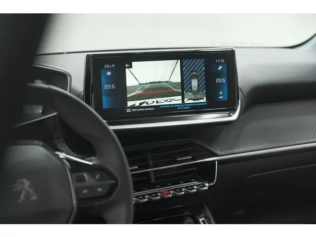 Peugeot 208 PureTech 100 Allure 2022 Benzine 16