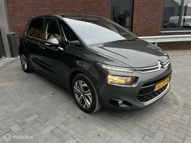 Citroën C4 Picasso 1.2 PureTech Shine / SCHADE 2016 Benzine 3