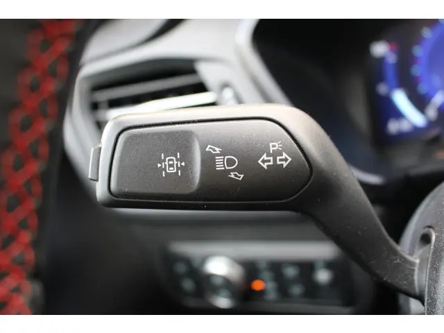 Ford Kuga 2.5 PHEV ST-Line X 2023 Hybride Benzine 22