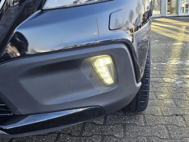 Volvo V40 Cross Country 2.0 D4 Summum 2016 Diesel 24