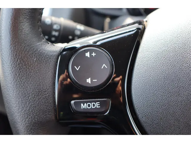 Toyota Aygo 1.0 VVT-i x-play 2019 Benzine 9