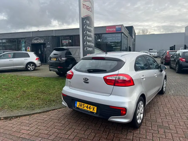 Kia Rio 1.2 CVVT ComfortL. 2015 Benzine 3