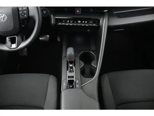 Toyota C-HR 1.8 Hybrid 140 Dynamic 2024 Hybride Benzine 25
