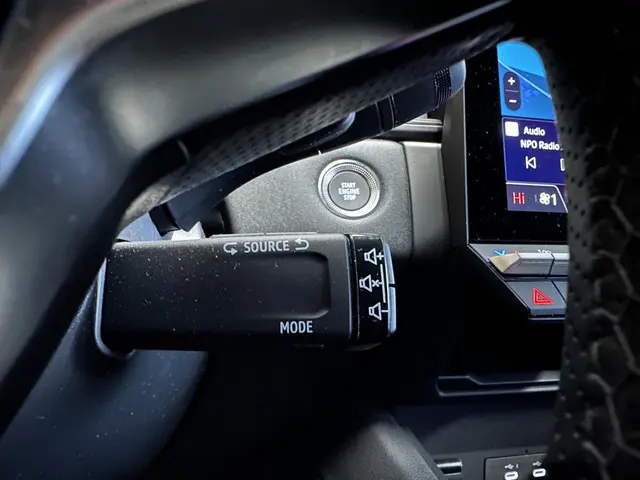 Renault Captur 1.3 TCe 158pk Techno 2025 Benzine 23