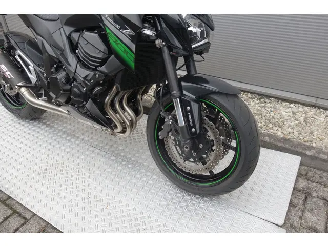 Kawasaki Z800 ABS 2016 Benzine 5