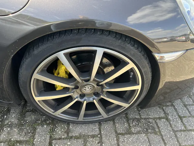 Porsche 911 Cabrio 3.4 Carrera 991 2014 Benzine 24