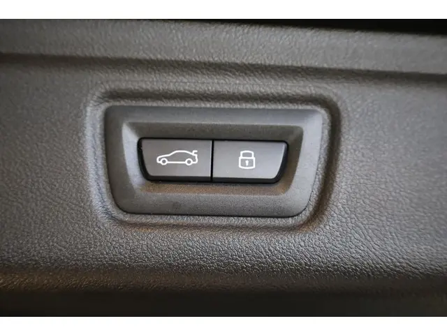 BMW 3 Serie Touring 330e 2026 Hybride Benzine 30