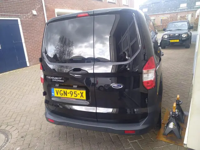 Ford Transit Courier 1.0 Trend Start&Stop 2020 Benzine 5