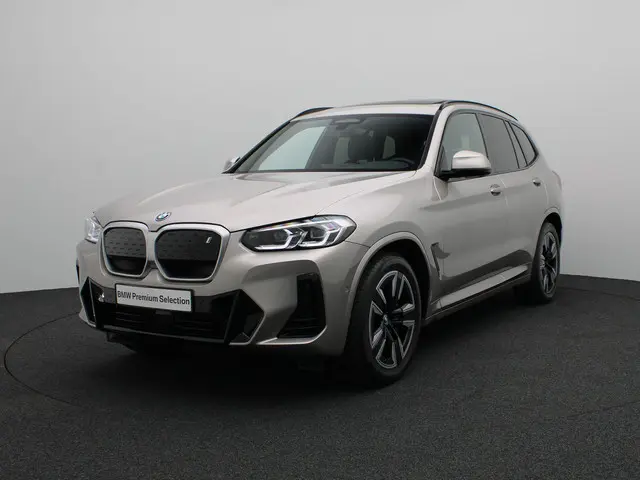 BMW iX3 High Executive 80 kWh 2024 Elektrisch 28