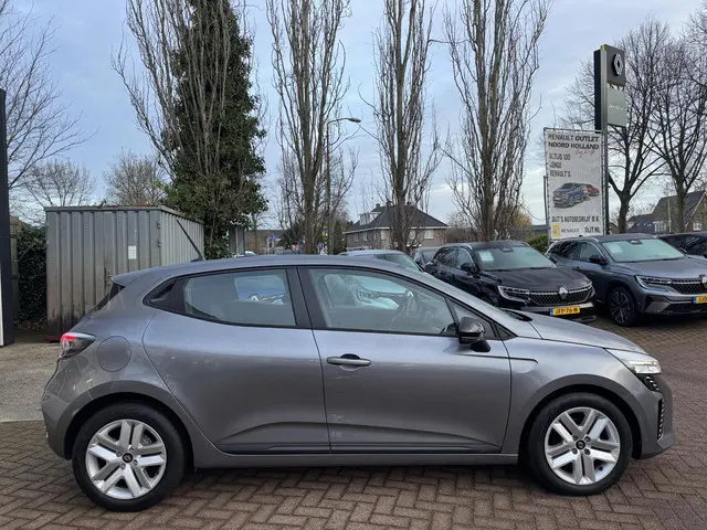 Renault Clio 1.0 TCe 90 GPF evolution 2025!! 2025 Benzine 4