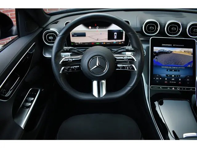 Mercedes-Benz C-Klasse Estate 200 AMG Line 2021 Benzine 23