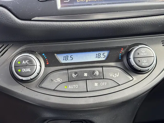 Toyota Yaris 1.5 Hybrid Y20 2019 Hybride Benzine 24
