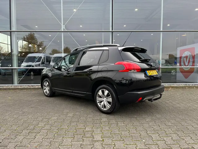Peugeot 2008 1.2 PureTech Style 2015 Benzine 3