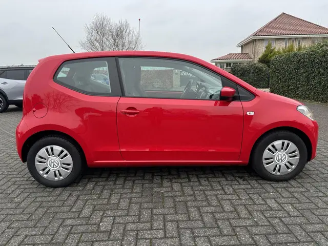 Volkswagen up! 1.0 move up! BlueMotion | Airco | 2013 Benzine 14