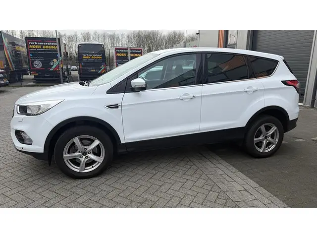 Ford Kuga 1.5 EcoBoost Trend Ultimate 2019 Benzine 4