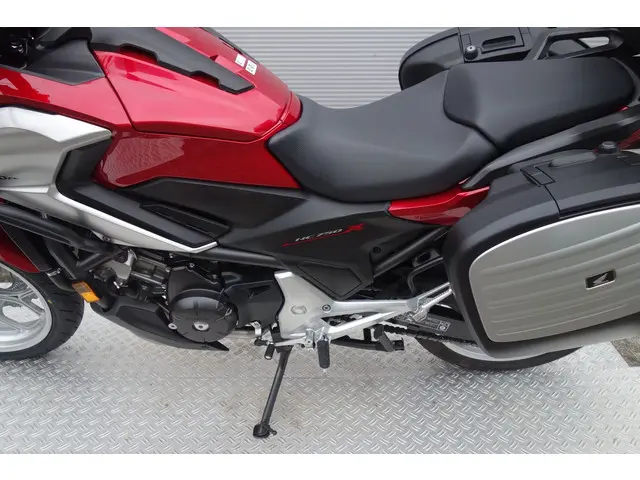 Honda NC 750 X ABS 2016 Benzine 17