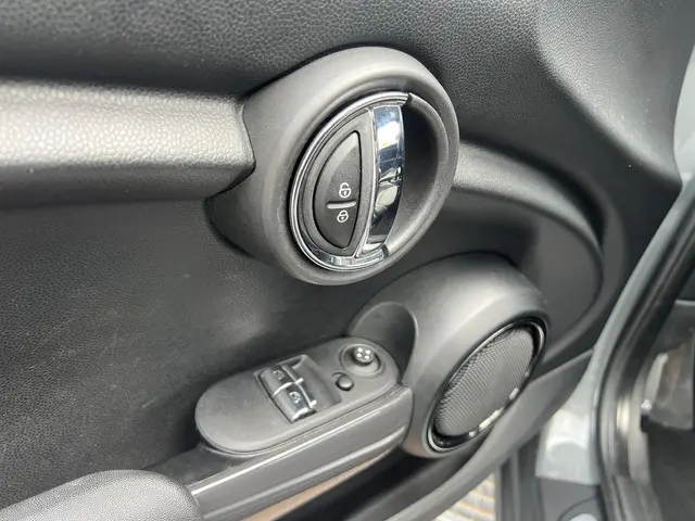 MINI Cooper Mini 1.5 Business 2017 Benzine 20