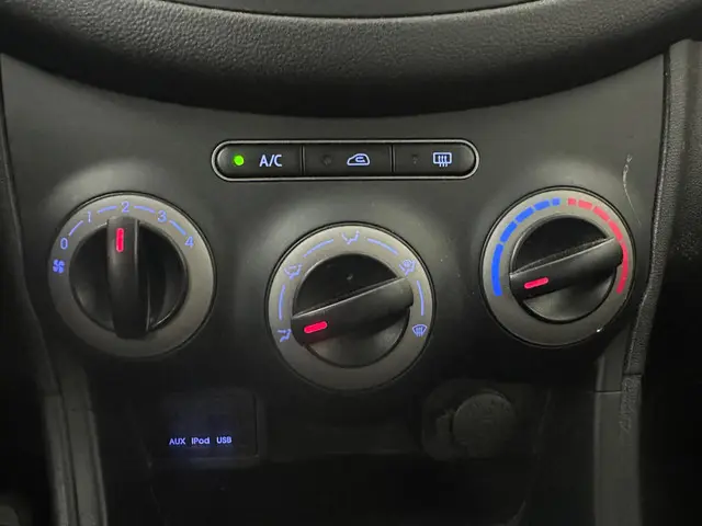 Hyundai i10 1.0 i-Drive Cool # Airco # Lmv # Nap 2012 Benzine 12