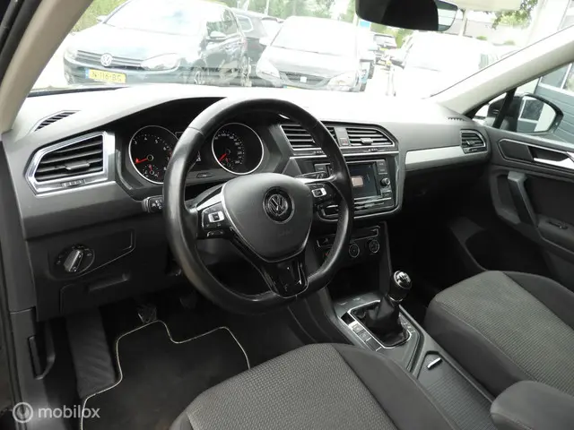 Volkswagen Tiguan 1.4 TSI Comfortline 2017 Benzine 10