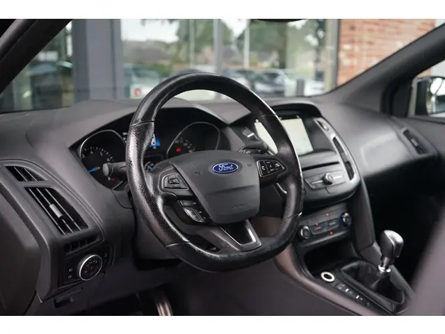 Ford Focus Wagon 1.0 St-line 2018 Benzine 26