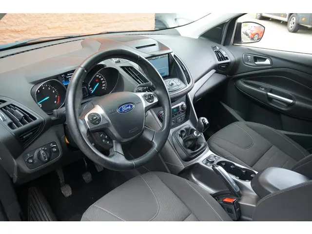 Ford Kuga 1.5 Trend 2016 Benzine 4