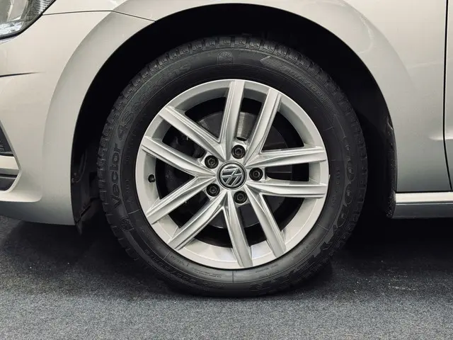 Volkswagen Golf Sportsvan 1.5 TSI ACT DSG 2018 Benzine 9